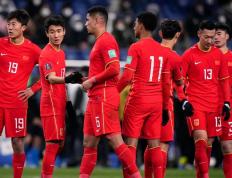 IM体育-包含球队主力中场因伤无缘出场，影响发挥的词条