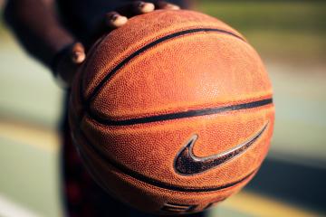 IM体育官网-压哨绝杀！广东队险胜步行者，文班亚马展现冠军级统治力