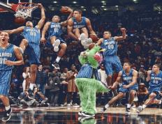 IM体育下载-从萨内救赎到卡塔尔奇迹，足球如何书写命运的双重叙事