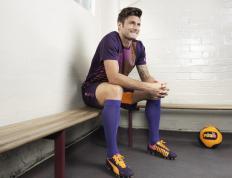 IM体育社区互动入口-当东方铁骑稳稳踏过爵士，亚平宁的乔治已接管战场—体育世界里的唯一性叙事