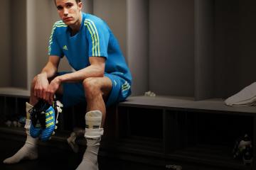 IM体育社区互动入口-新王当立，贝林厄姆领衔青春风暴，墨西哥战术完胜昭示德国黄昏