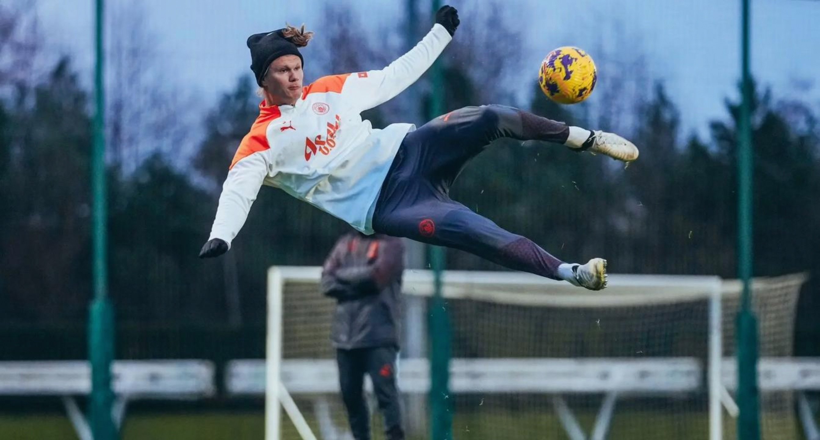 IM体育赛事直播入口-曼城主场零封对手，登顶积分榜