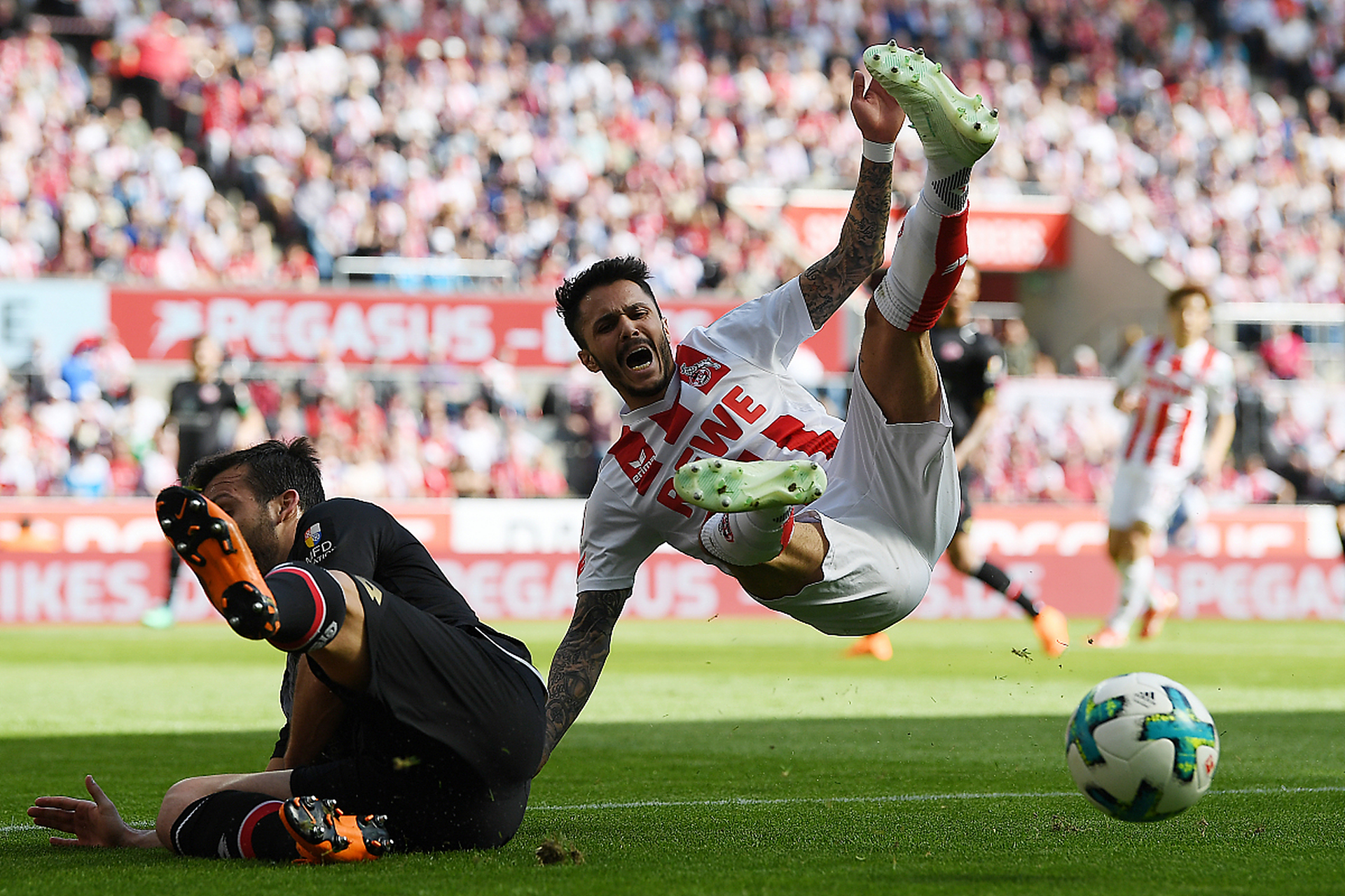 IM体育网页版登录入口-包含波鸿陷入主场困境，保级艰难的词条