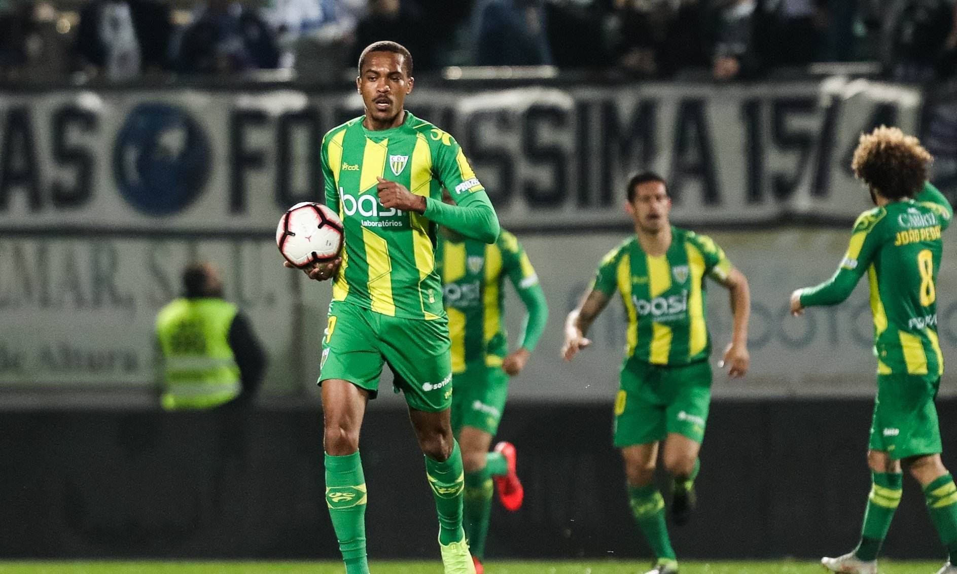 IM体育官网入口-法兰克福客场战胜对手,展现生存能力的简单介绍