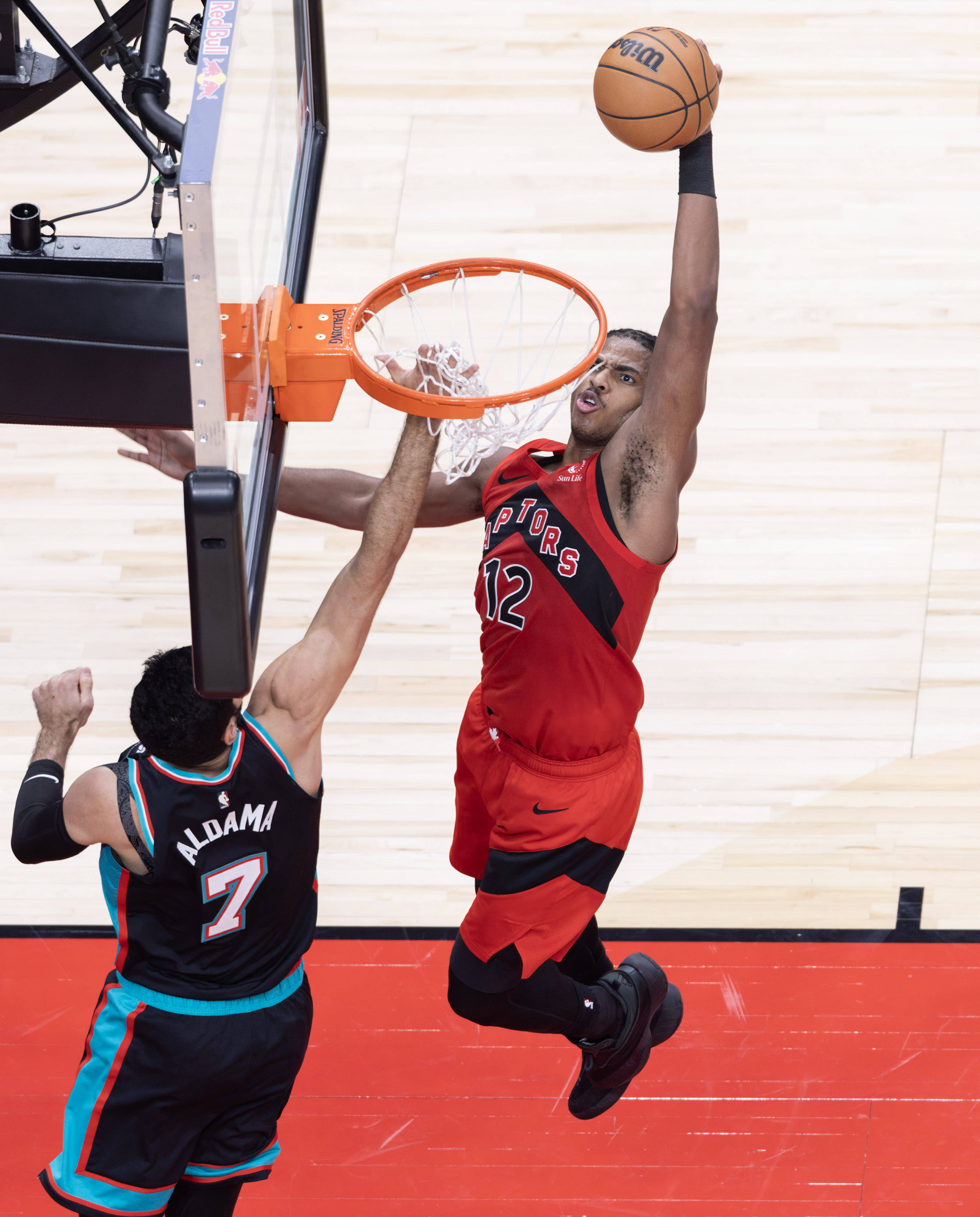 IM体育官网入口-骑士胜灰熊,詹姆斯全方位发挥