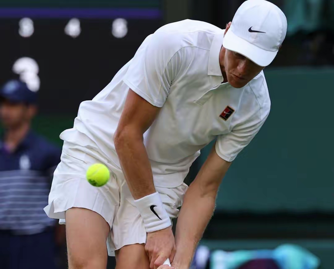 IM体育app-温网轻取美网，辛纳关键制胜