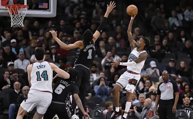 IM体育赛事直播入口-马刺碾压爵士，莫兰特扛起全队