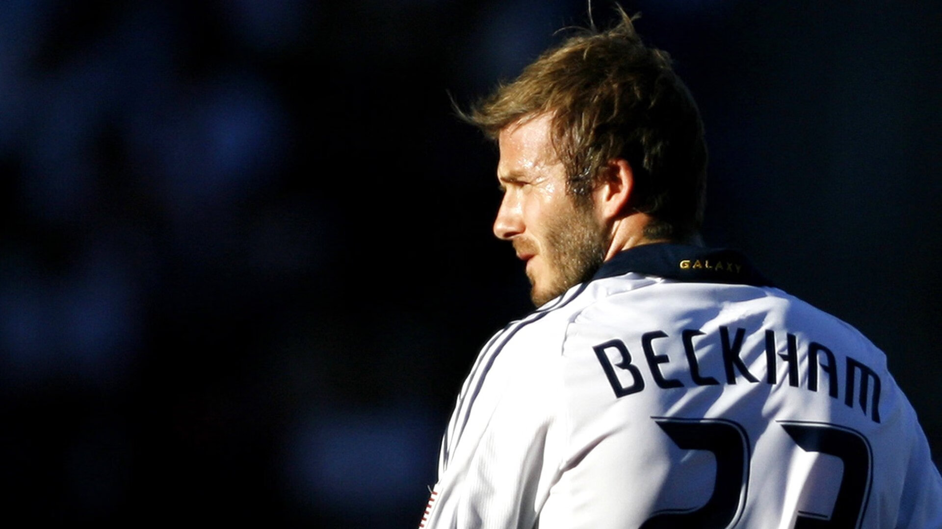 IM体育数据分析平台-欧冠淘汰赛之夜,莱万进攻端无人可挡